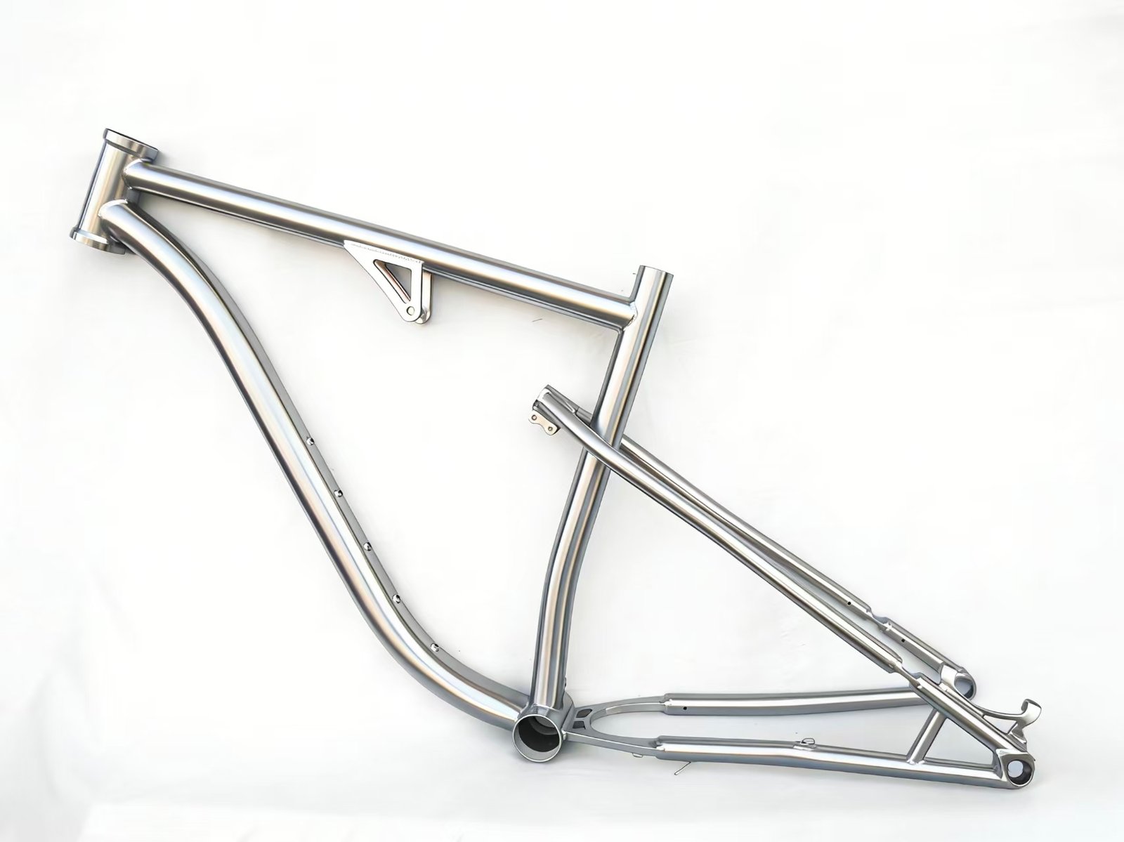 Full-suspension mountain bike