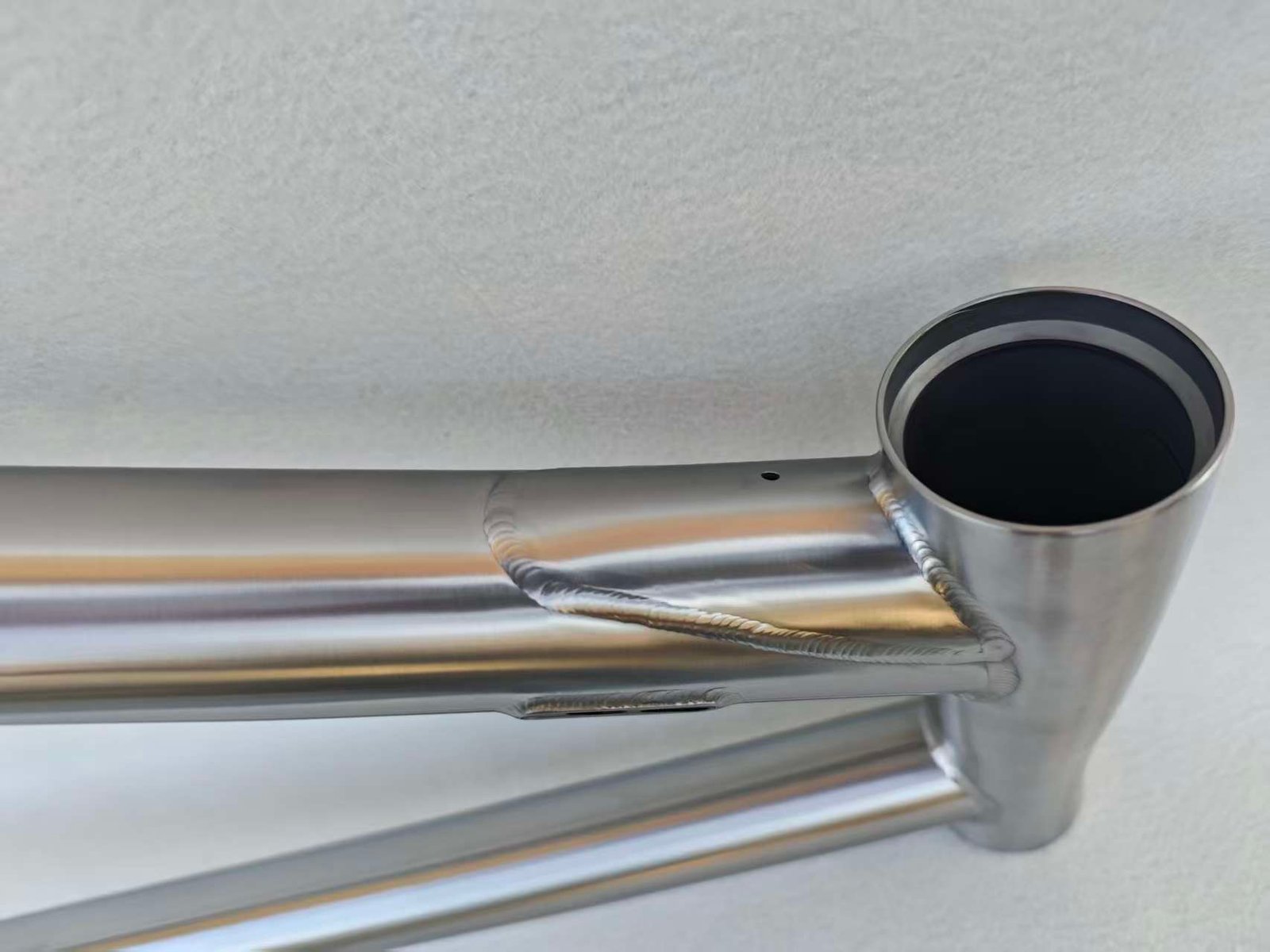 Versatile Titanium Hardtail Frame | 29er MTB for XC Racing & All-Mountain Trails - Image 2